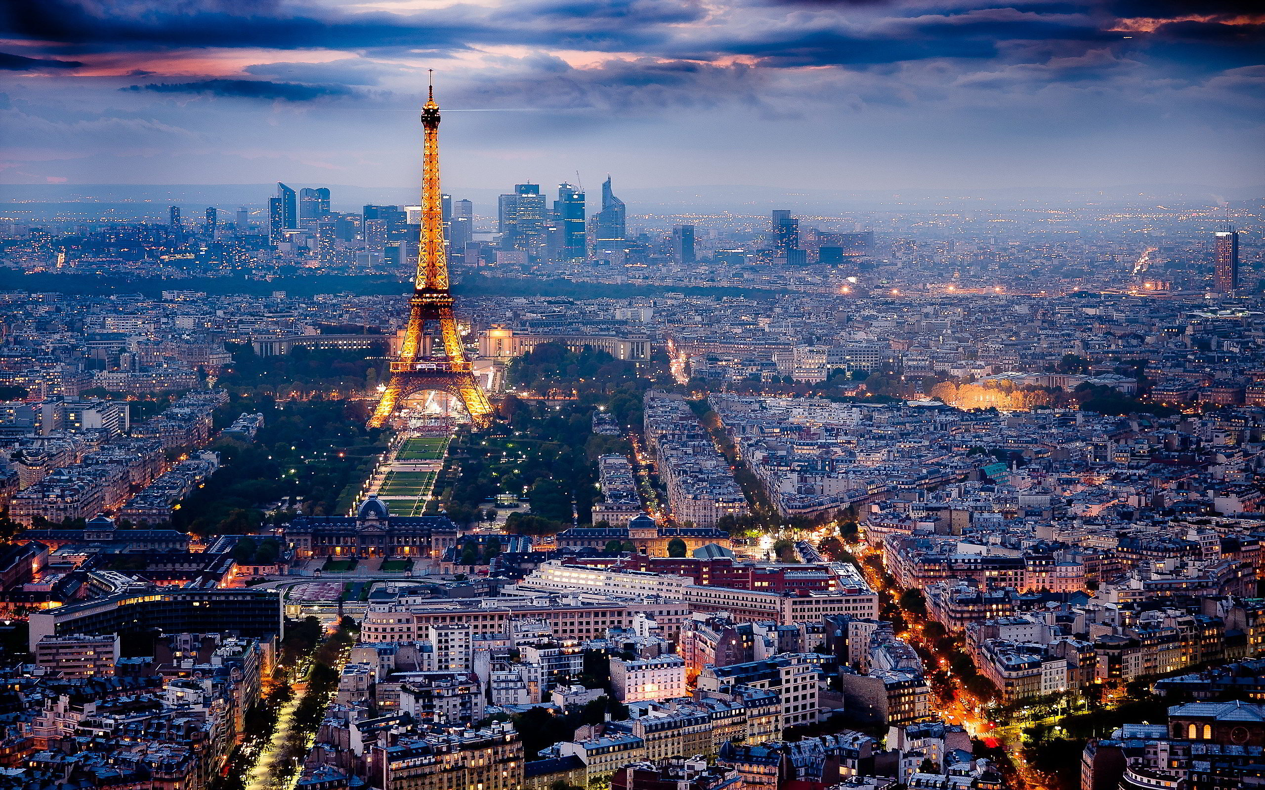 This image has an empty alt attribute; its file name is paris-city-lights.jpg